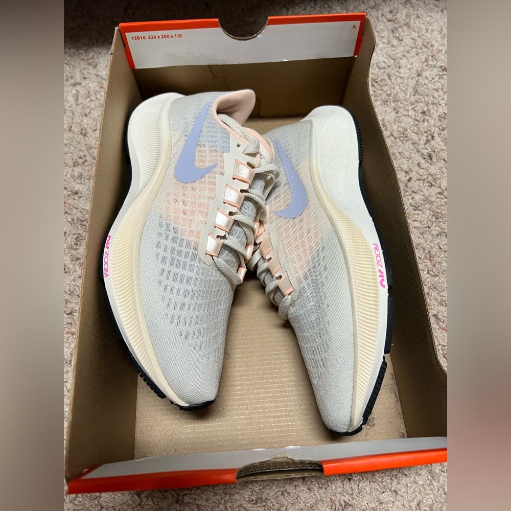 Women’s Nike air zooms